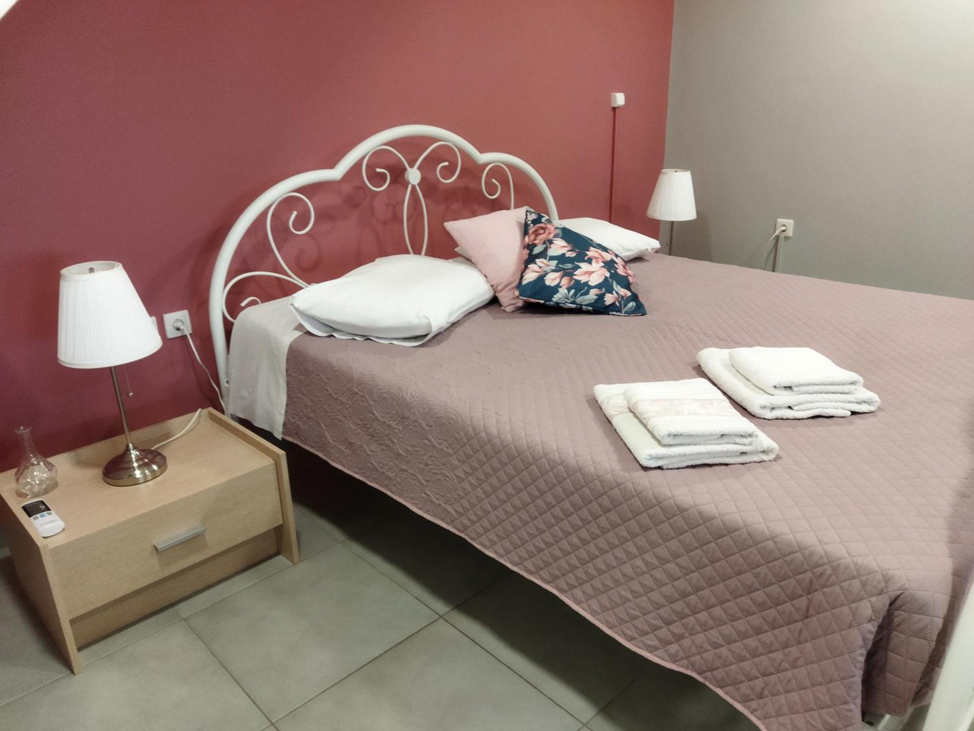 Cozy Apartment Near To The Airport Kouvarás Екстериор снимка