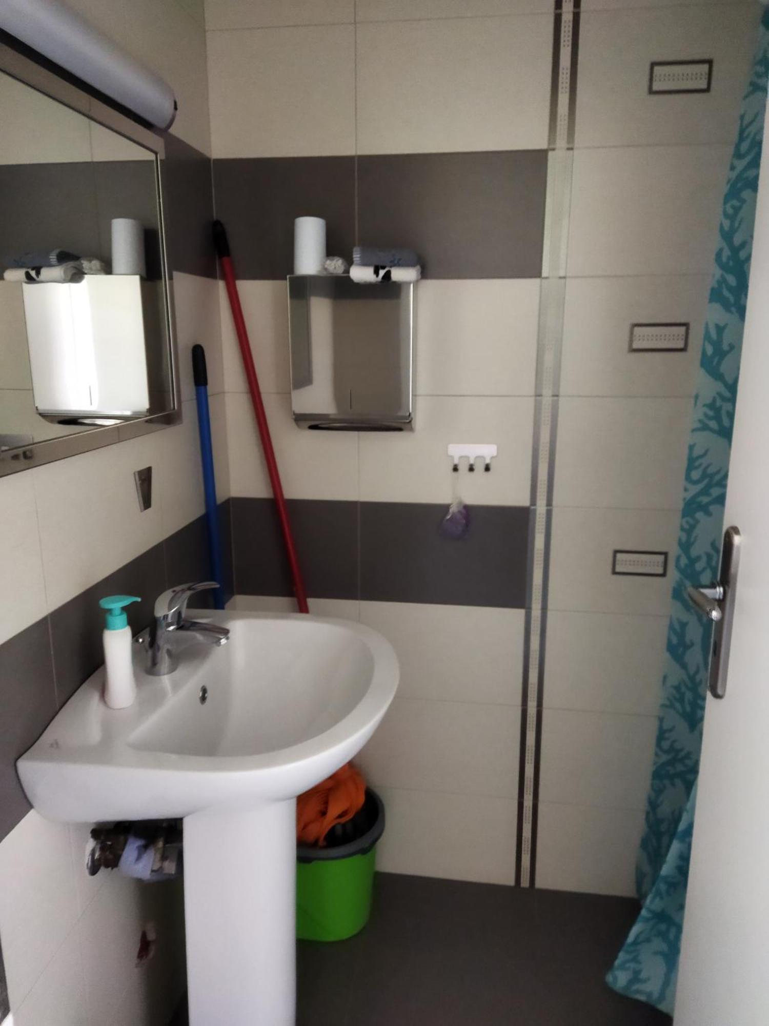 Cozy Apartment Near To The Airport Kouvarás Екстериор снимка