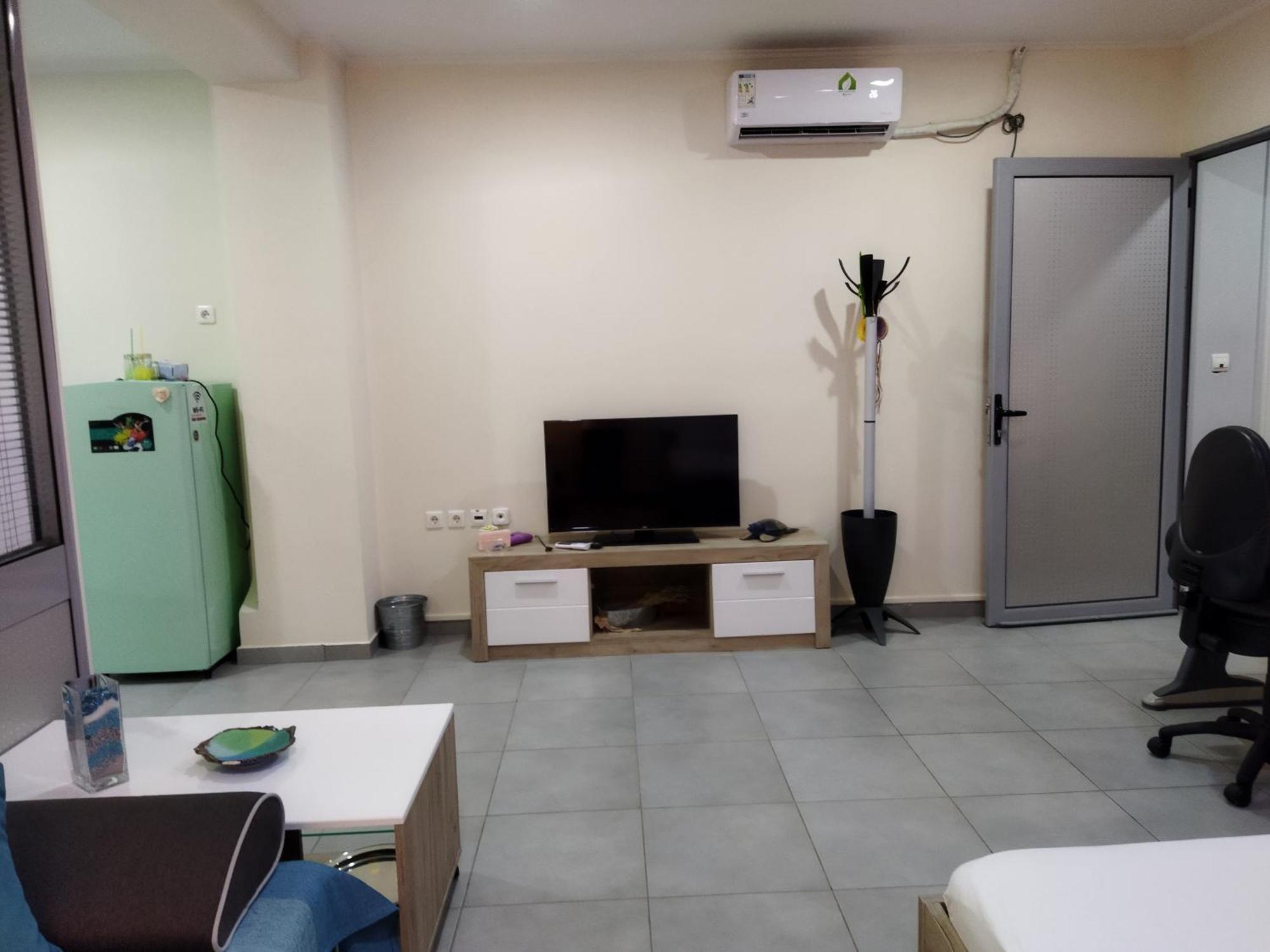 Cozy Apartment Near To The Airport Kouvarás Екстериор снимка