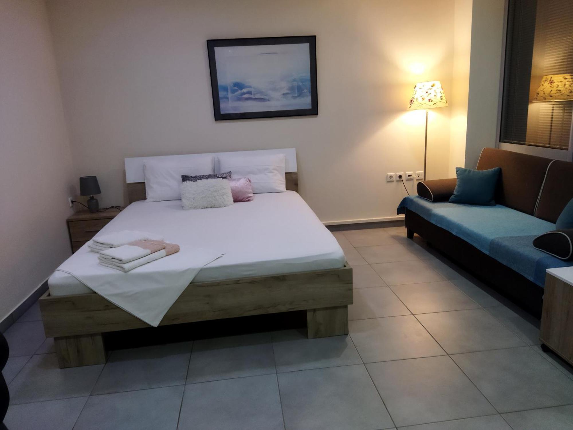 Cozy Apartment Near To The Airport Kouvarás Екстериор снимка