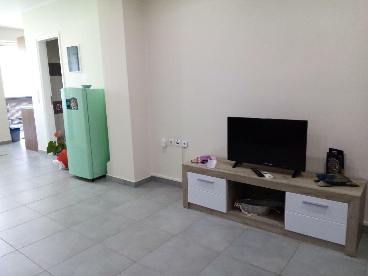 Cozy Apartment Near To The Airport Kouvarás Екстериор снимка